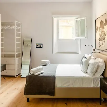 Apartment Ex Artist Loft Near Piazzale Michelangelo *
